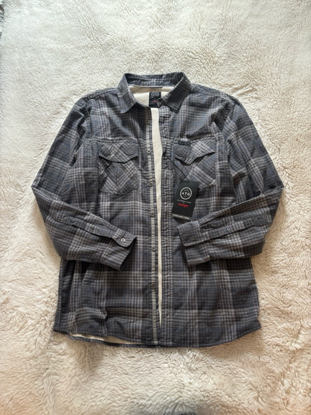 NWT Wrangler ATG Grey Plaid Button-Up Shirt Jacket Size Large